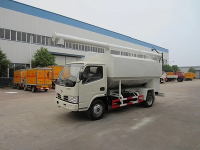 遼寧散裝飼料運(yùn)輸罐與散裝飼料車的應(yīng)用與優(yōu)勢(shì)分析